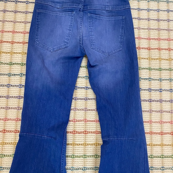FREE PEOPLE LOW WAISTED FLARE JEANS: size 24 - Picture 4 of 5